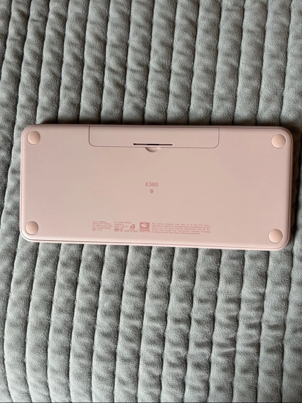 LOGITECH Compact Wireless Keyboard in Pink